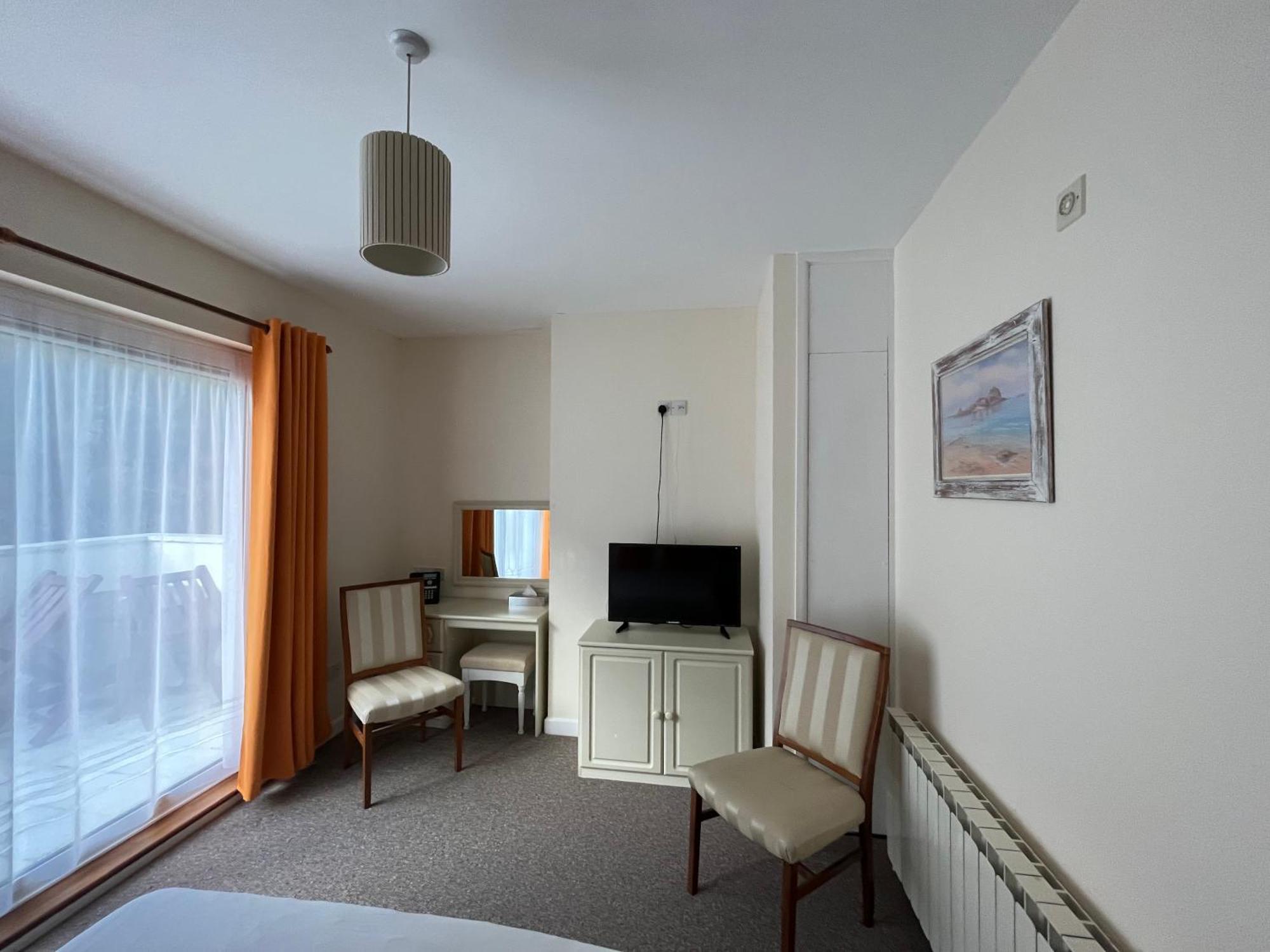 The Prince Of Wales Hotel セント・オウエンズ エクステリア 写真