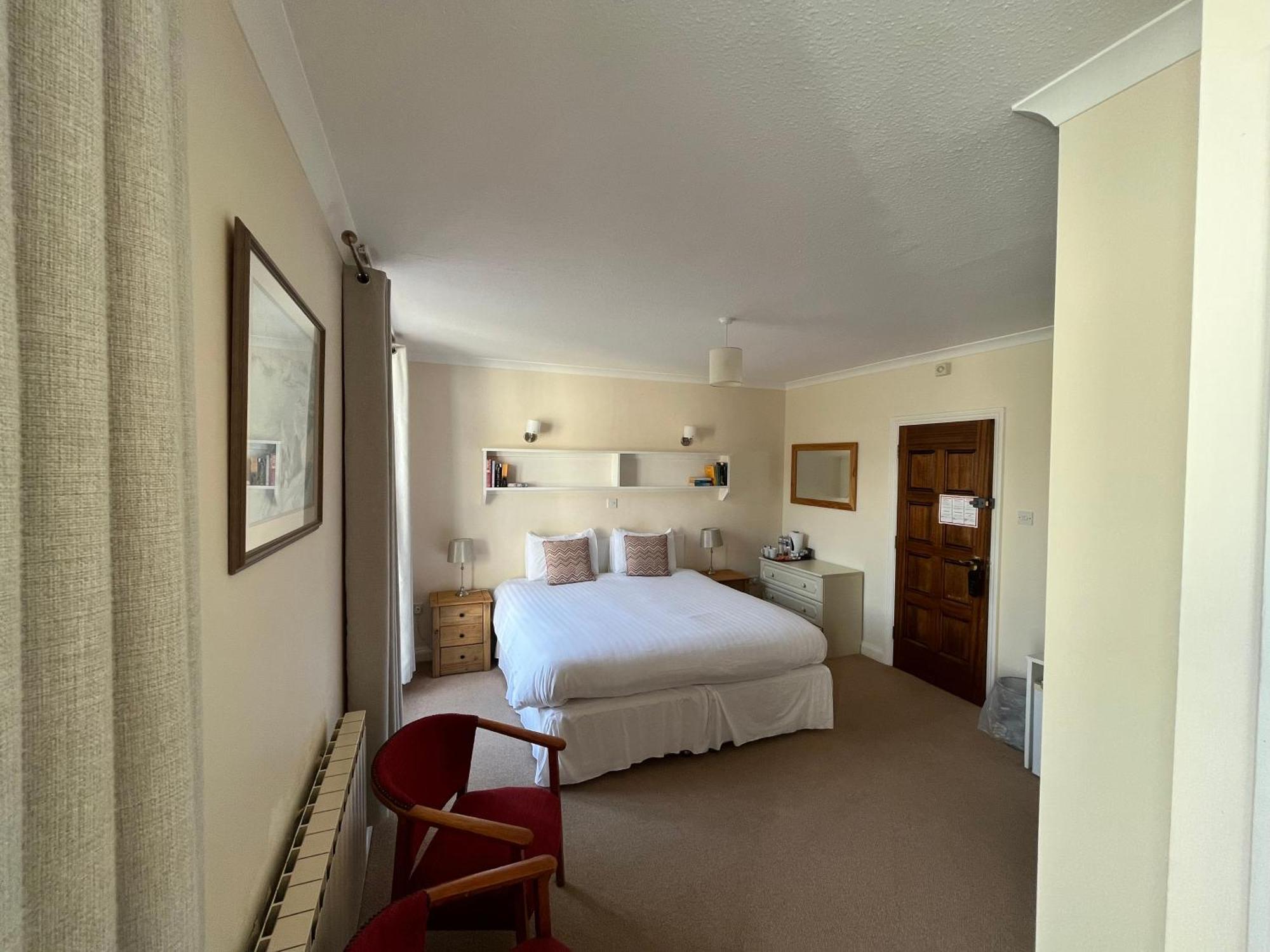 The Prince Of Wales Hotel セント・オウエンズ エクステリア 写真